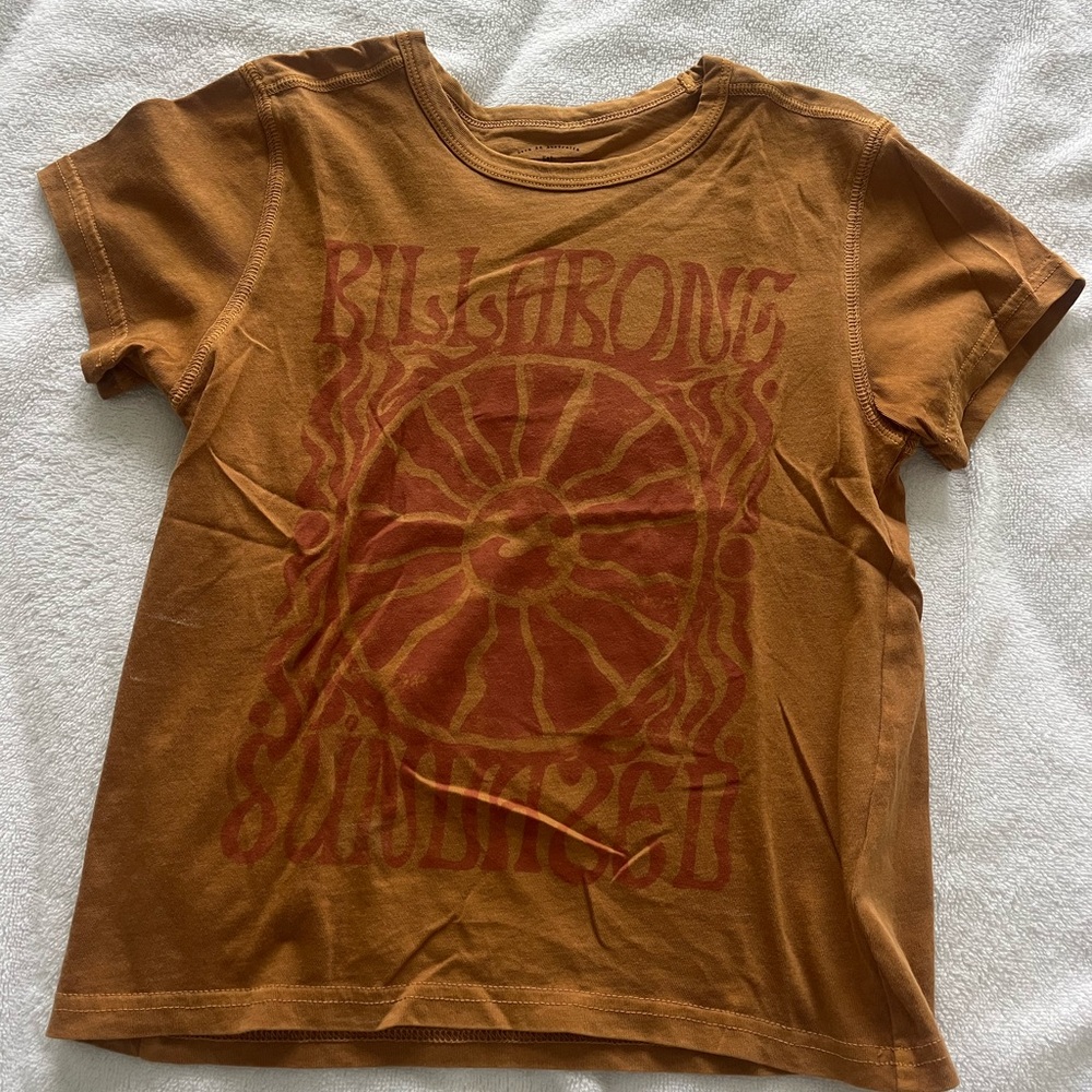 Billabong cropped t shirt